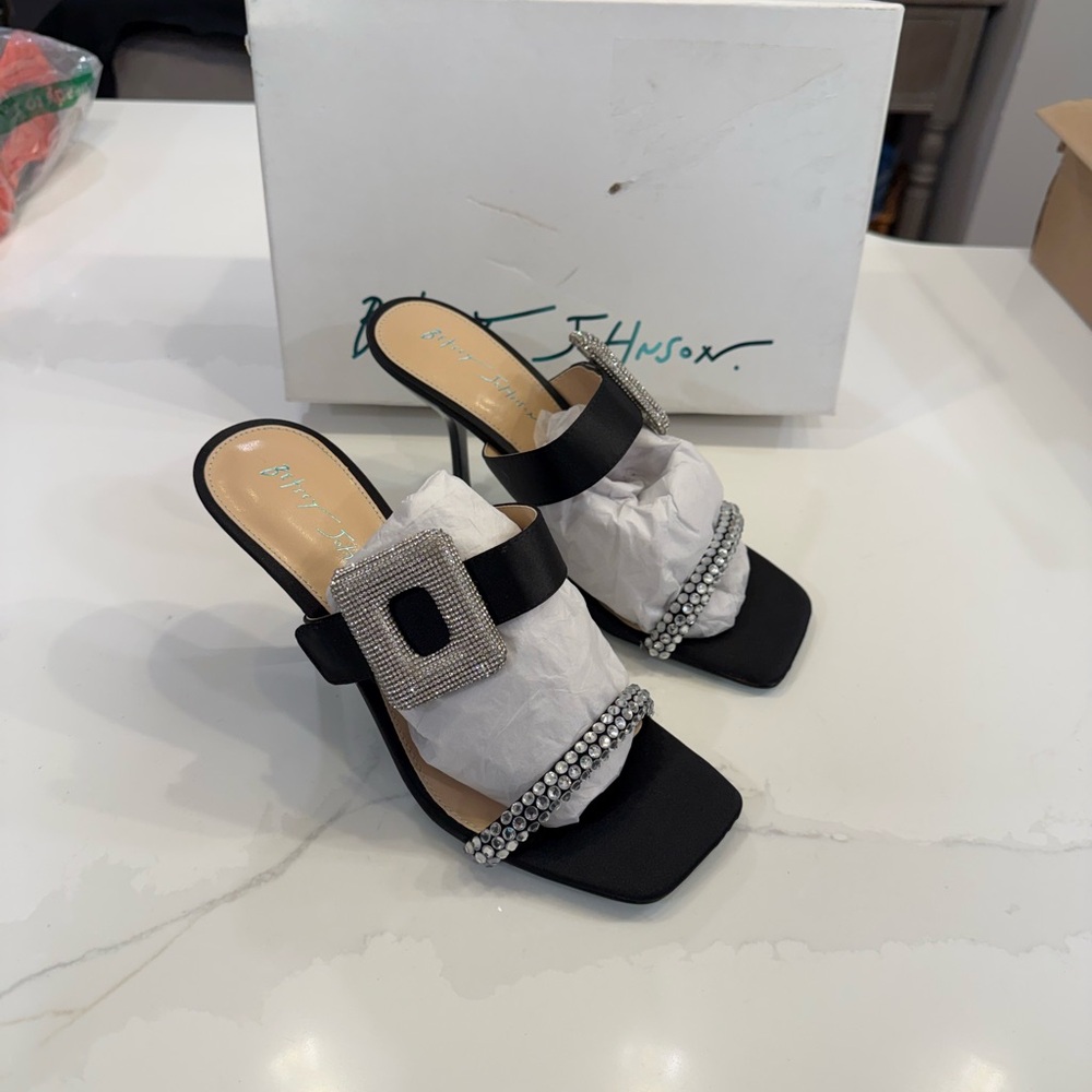 Betsy Johnson Anny Black 9.5 NTW